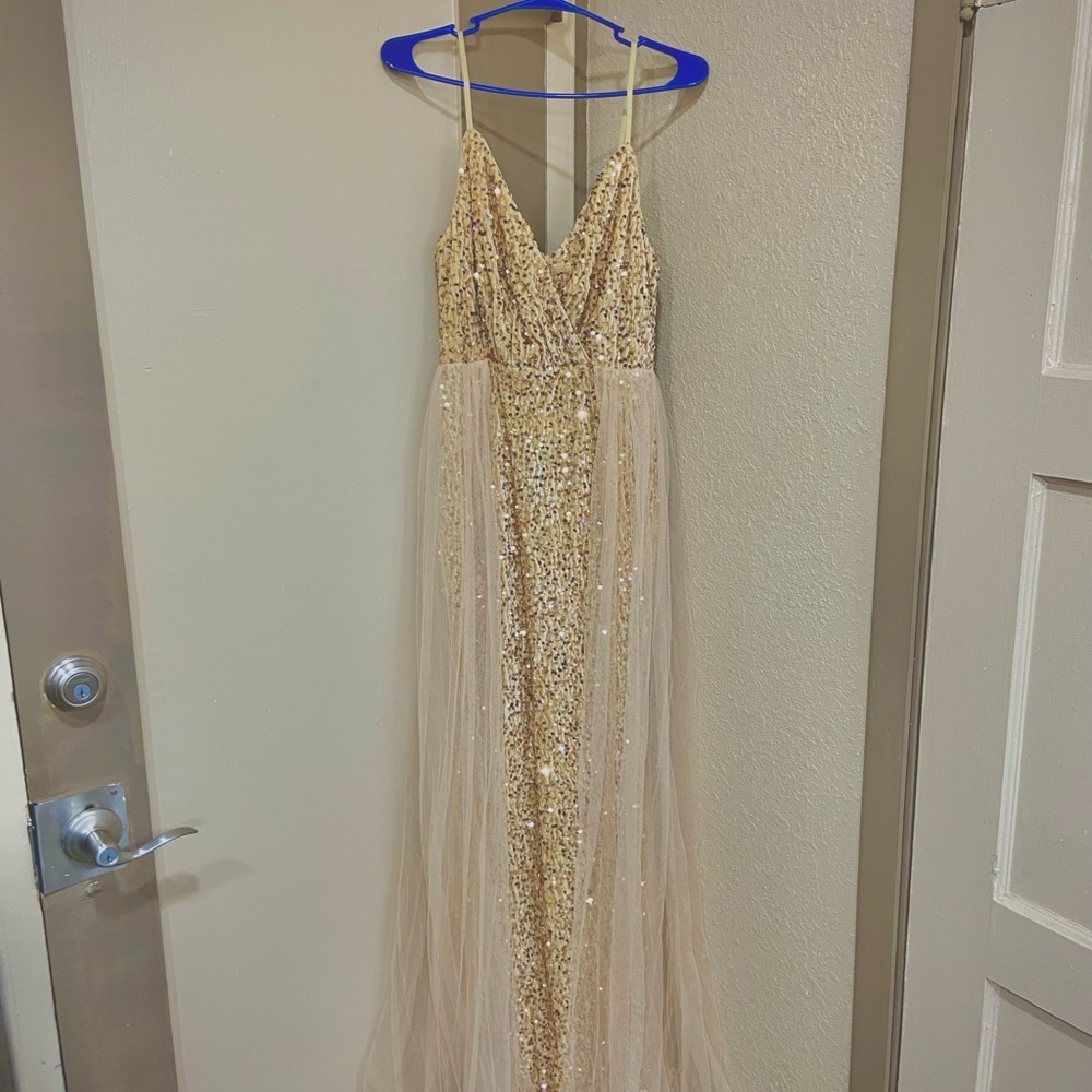 Elegant Gold Maxi Dress